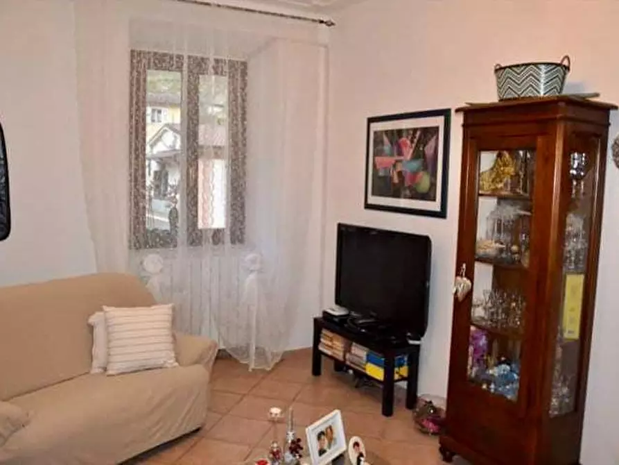 Immagine 5 di Appartamento in vendita  a Massa