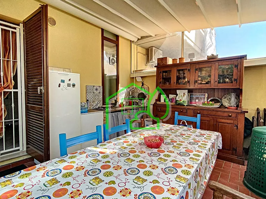 Immagine 2 di Villetta a schiera in vendita  a Viareggio