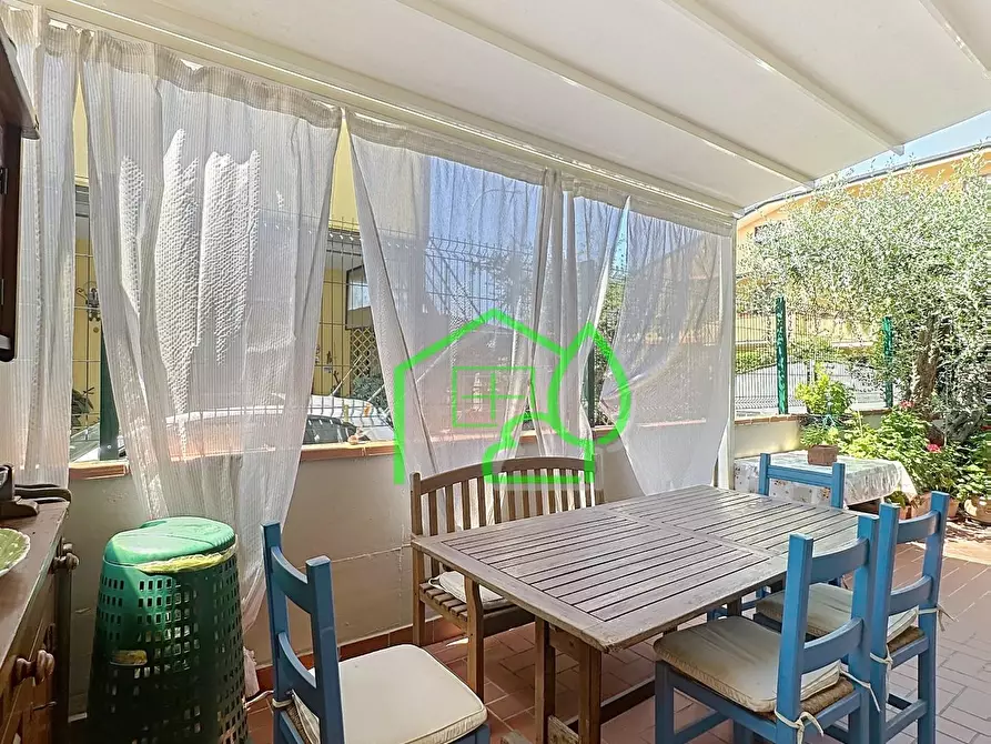 Immagine 34 di Villetta a schiera in vendita  a Viareggio