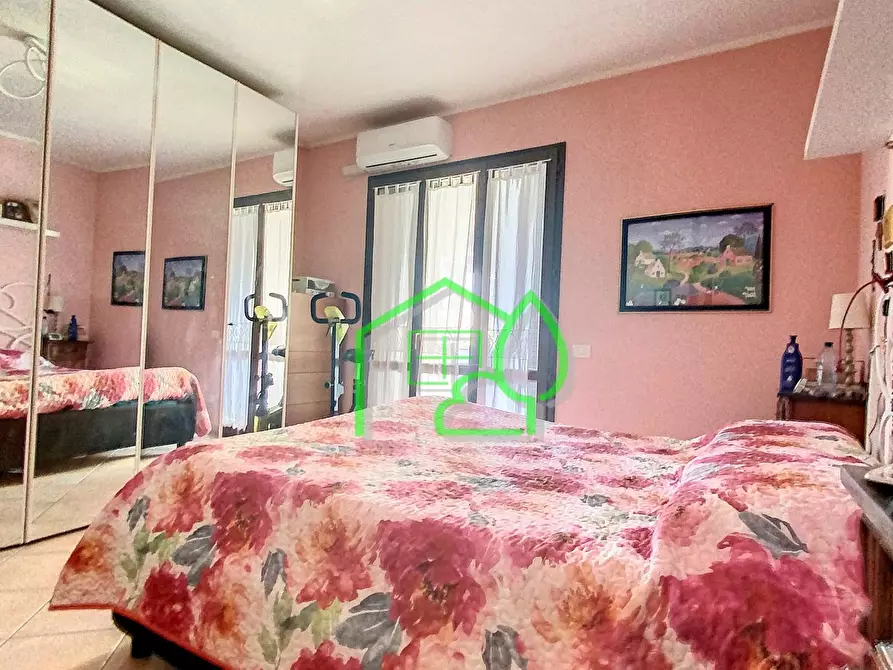 Immagine 20 di Villetta a schiera in vendita  a Viareggio