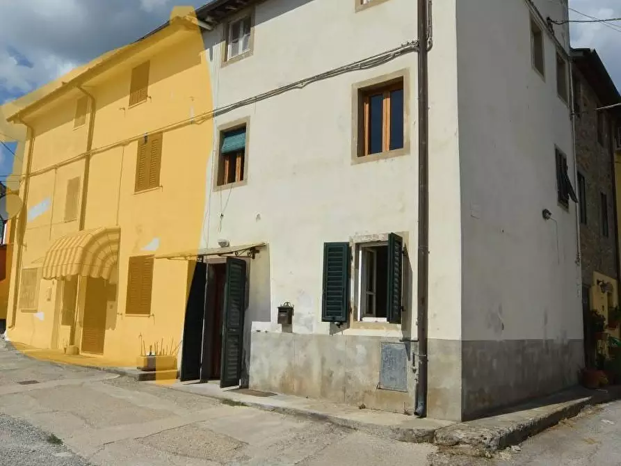 Immagine 2 di Terratetto in vendita  a Lucca