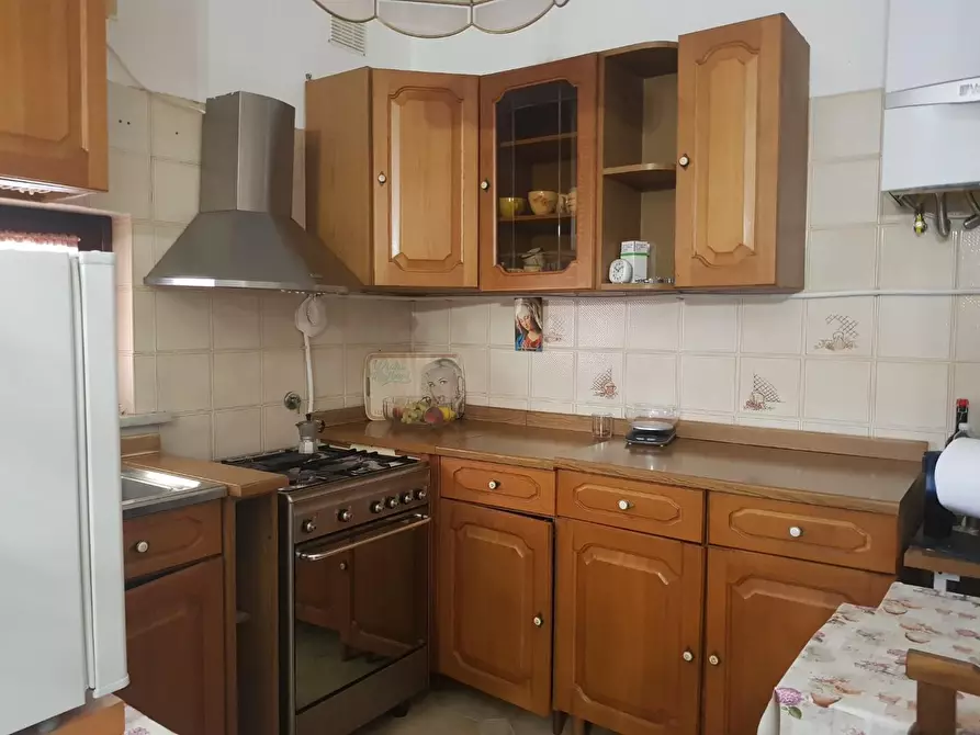 Immagine 4 di Appartamento in vendita  a Massa