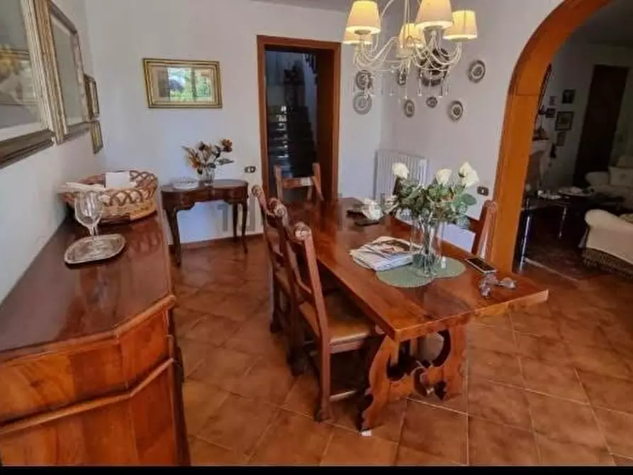 Immagine 9 di Villa in vendita  a Calci