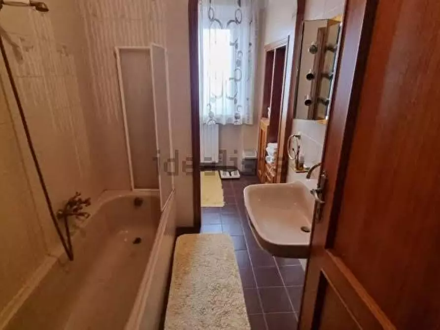 Immagine 11 di Villa in vendita  a Calci