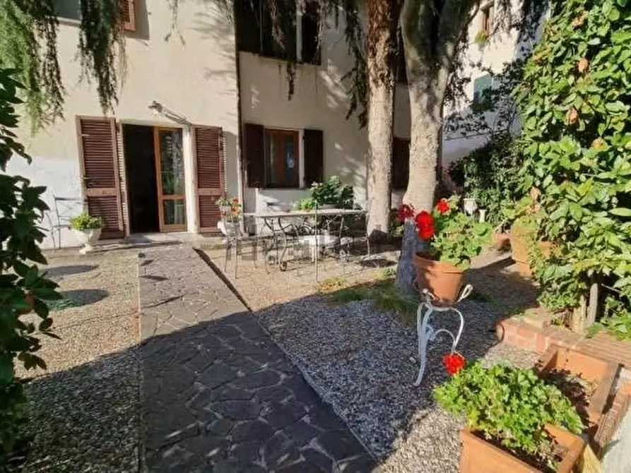 Immagine 4 di Villa in vendita  a Calci