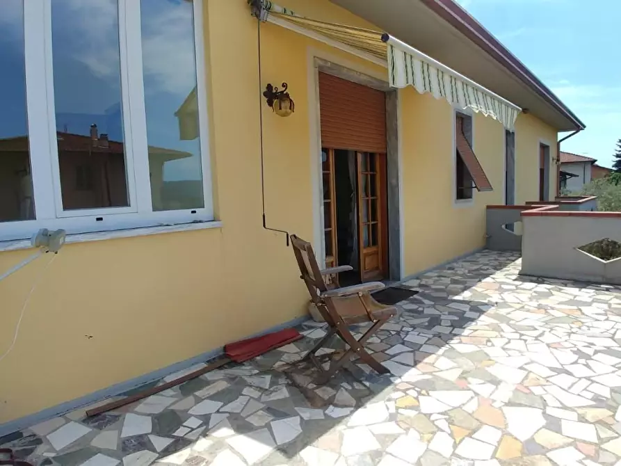 Immagine 12 di Casa semindipendente in vendita  a Castelnuovo Magra