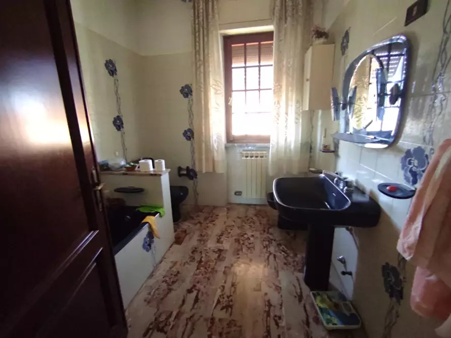 Immagine 38 di Casa semindipendente in vendita  a Castelnuovo Magra