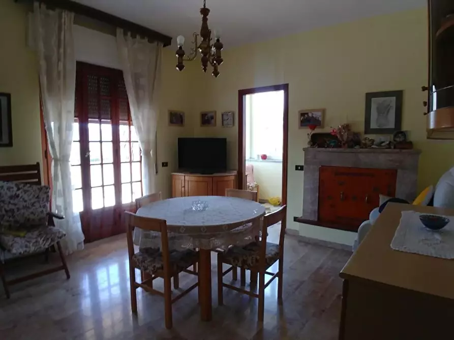 Immagine 14 di Casa semindipendente in vendita  a Castelnuovo Magra