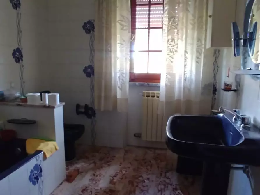 Immagine 18 di Casa semindipendente in vendita  a Castelnuovo Magra