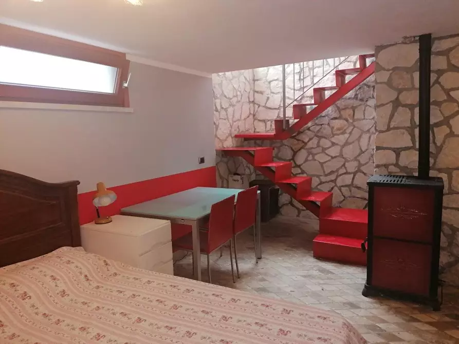 Immagine 25 di Porzione di casa in vendita  a Ortonovo