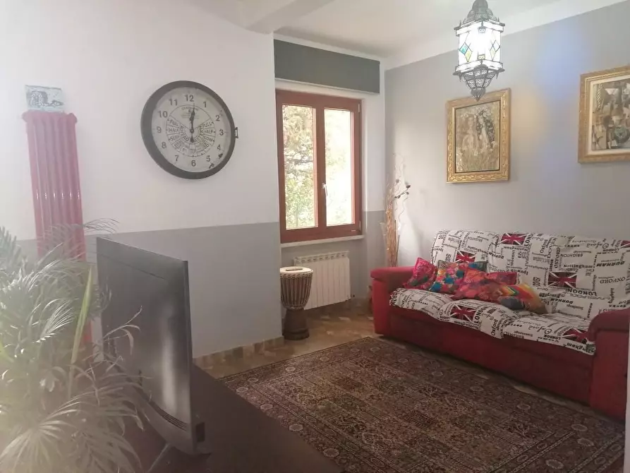 Immagine 7 di Porzione di casa in vendita  a Ortonovo