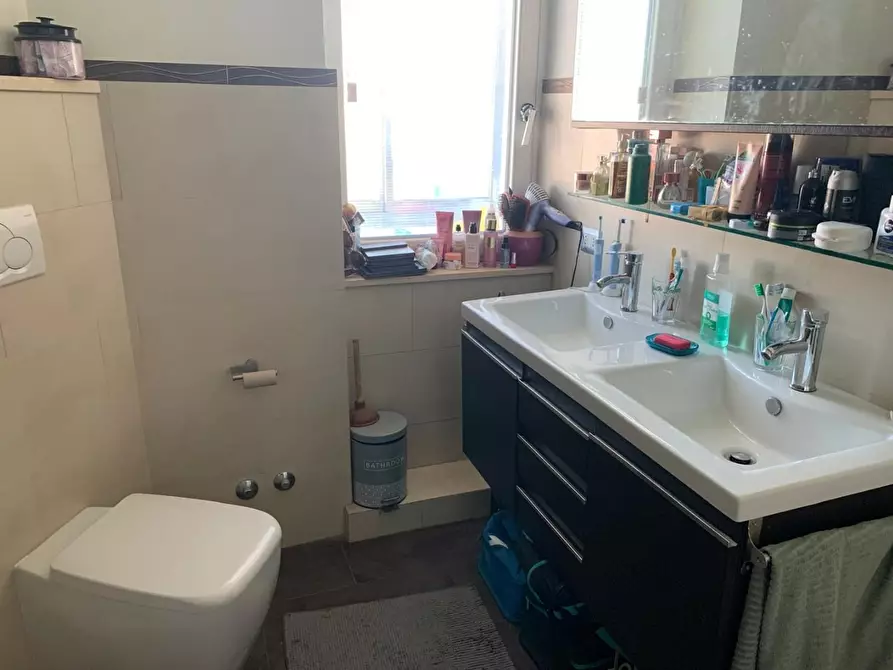 Immagine 10 di Appartamento in vendita  a Livorno