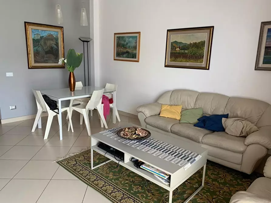 Immagine 2 di Appartamento in vendita  a Livorno