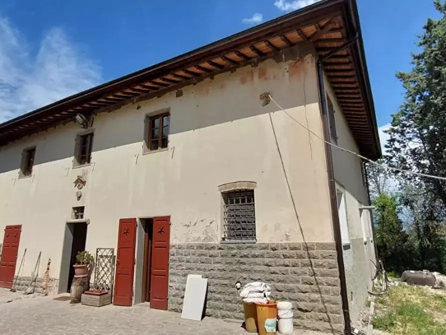 Immagine 1 di Casa colonica in vendita  a Empoli