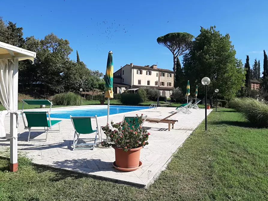 Immagine 1 di Villa in vendita  a Terricciola