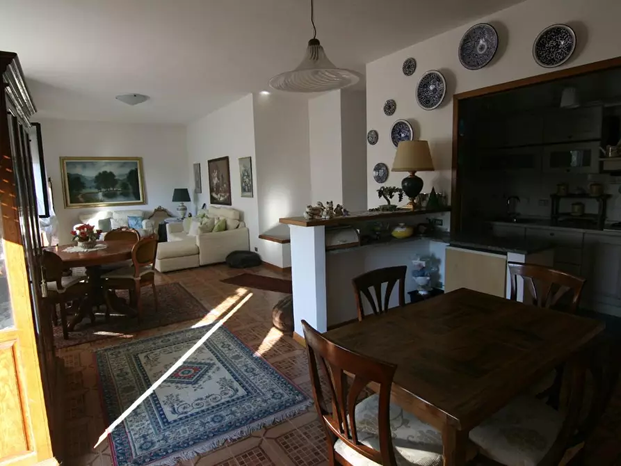 Immagine 3 di Appartamento in vendita  a Castelnuovo Magra