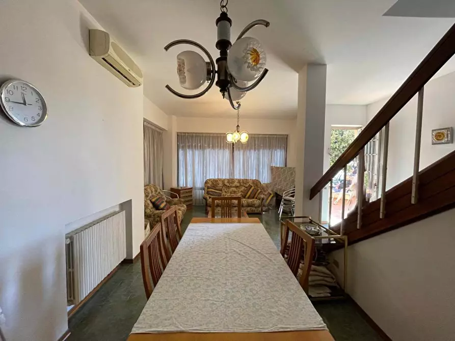 Immagine 3 di Villa in vendita  a Pietrasanta