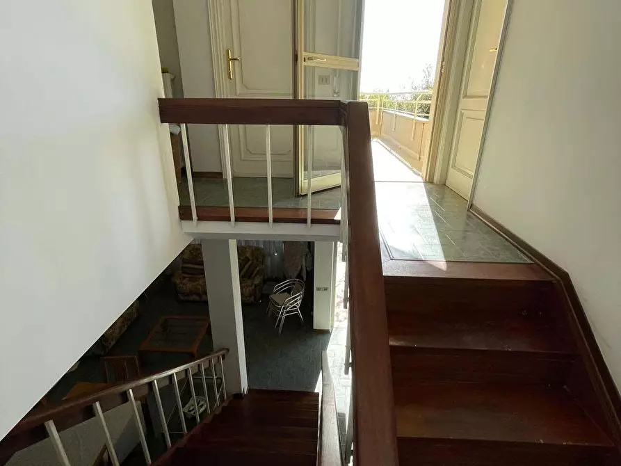 Immagine 9 di Villa in vendita  a Pietrasanta