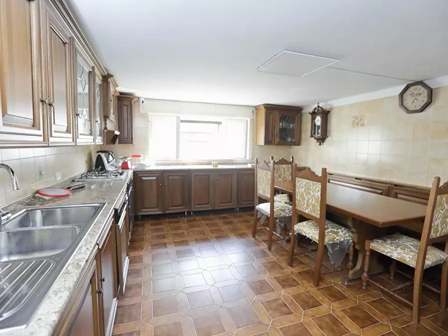 Immagine 35 di Casa indipendente in vendita  a Collesalvetti