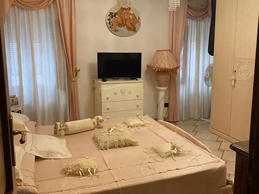 Immagine 8 di Appartamento in vendita  a Carrara