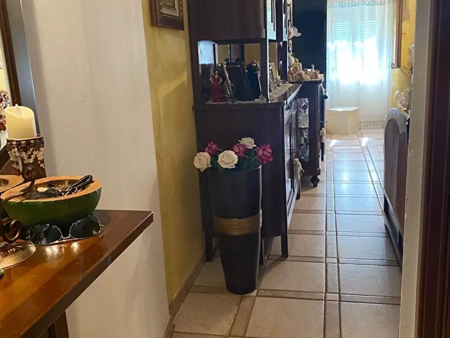 Immagine 2 di Appartamento in vendita  a Carrara