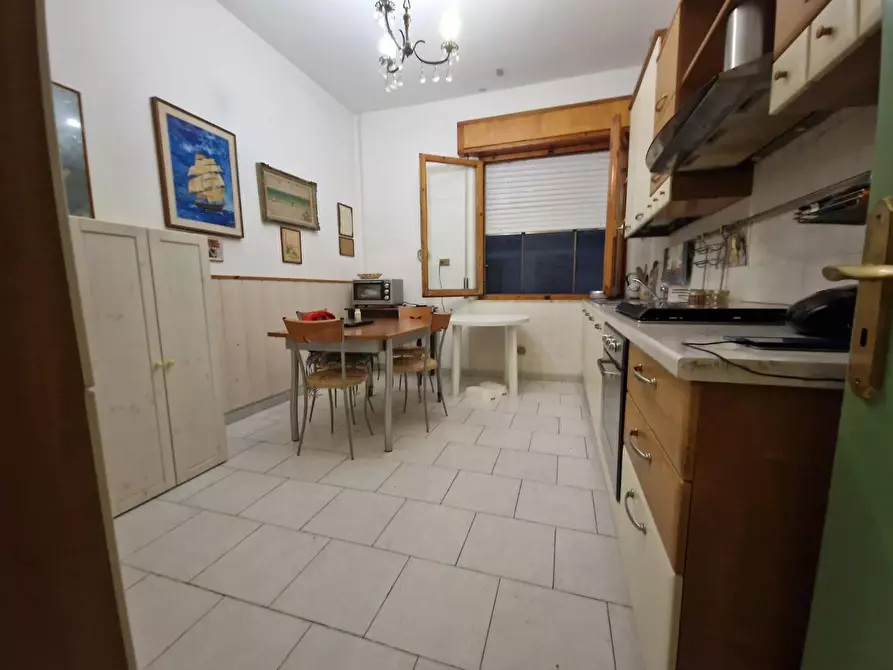 Immagine 12 di Casa trifamiliare in vendita  a Rosignano Marittimo