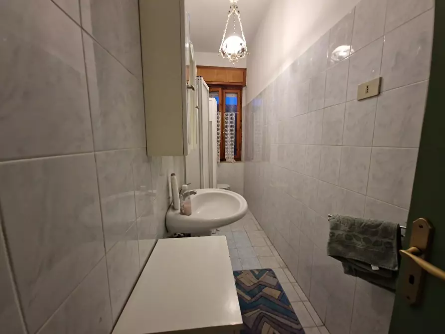 Immagine 9 di Casa trifamiliare in vendita  a Rosignano Marittimo