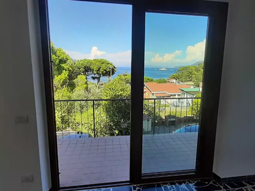 Immagine 16 di Villa in vendita  a Portoferraio