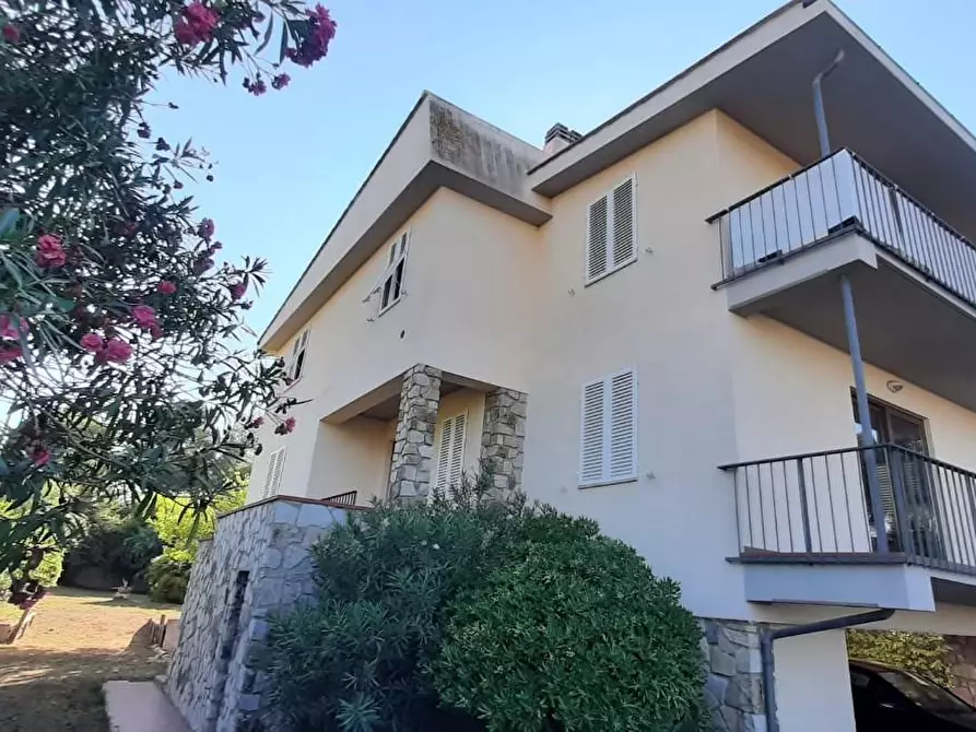 Immagine 9 di Villa in vendita  a Portoferraio