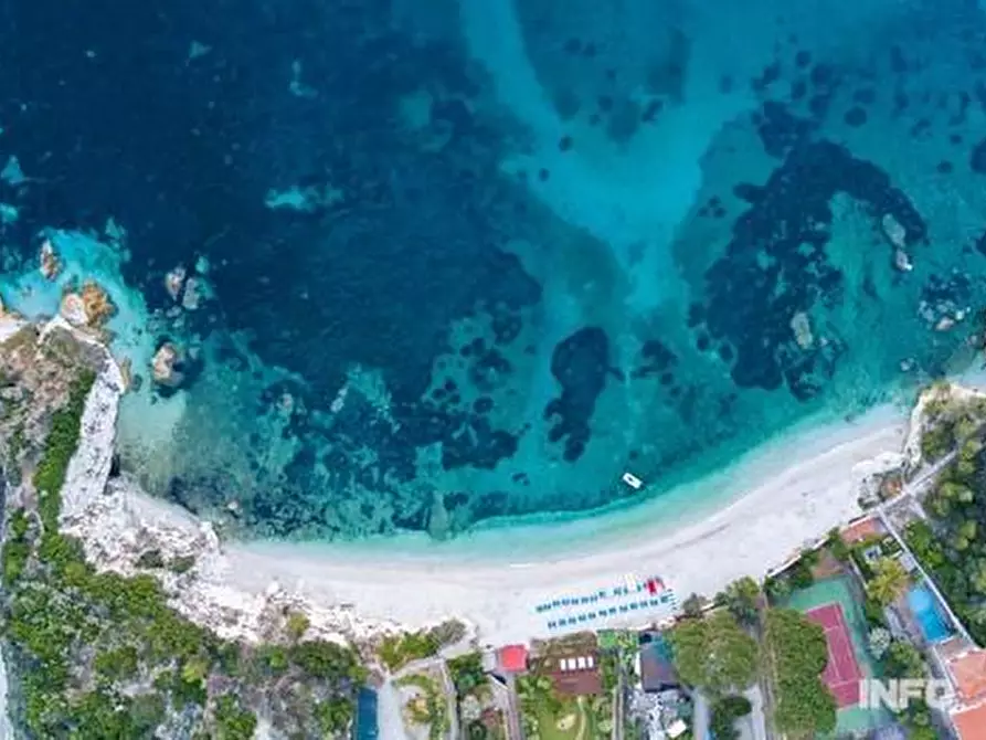 Immagine 29 di Villa in vendita  a Portoferraio