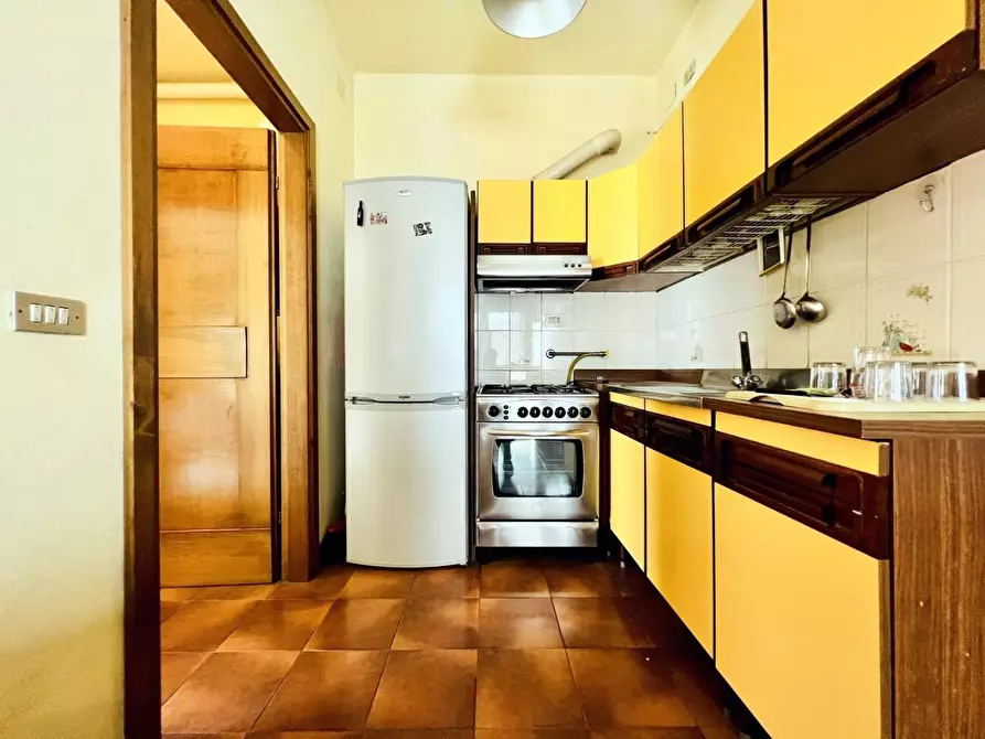 Immagine 6 di Appartamento in vendita  a Camaiore