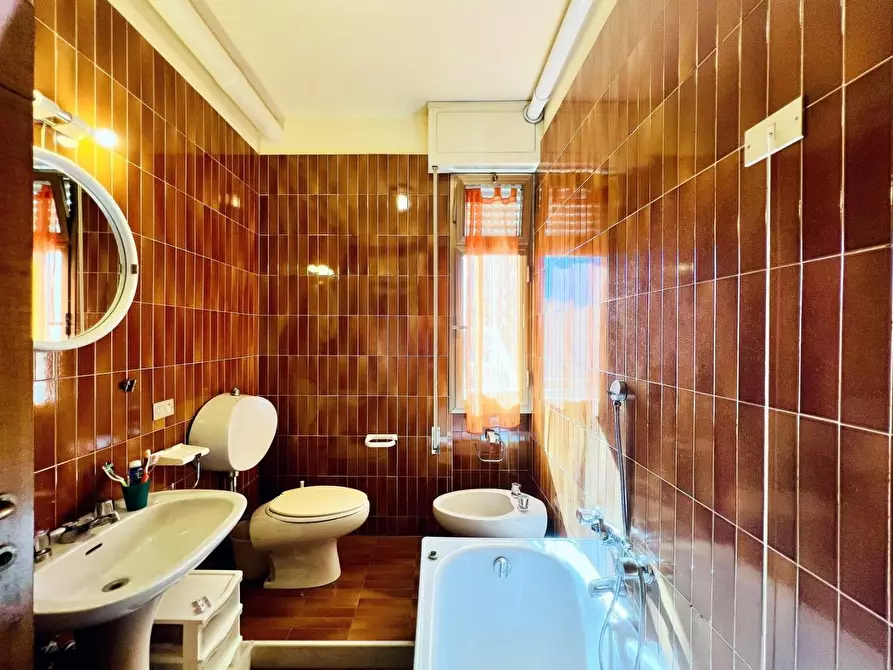 Immagine 9 di Appartamento in vendita  a Camaiore