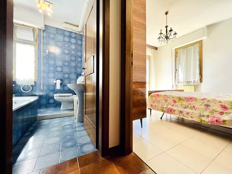 Immagine 28 di Appartamento in vendita  a Camaiore