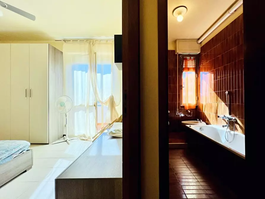 Immagine 8 di Appartamento in vendita  a Camaiore