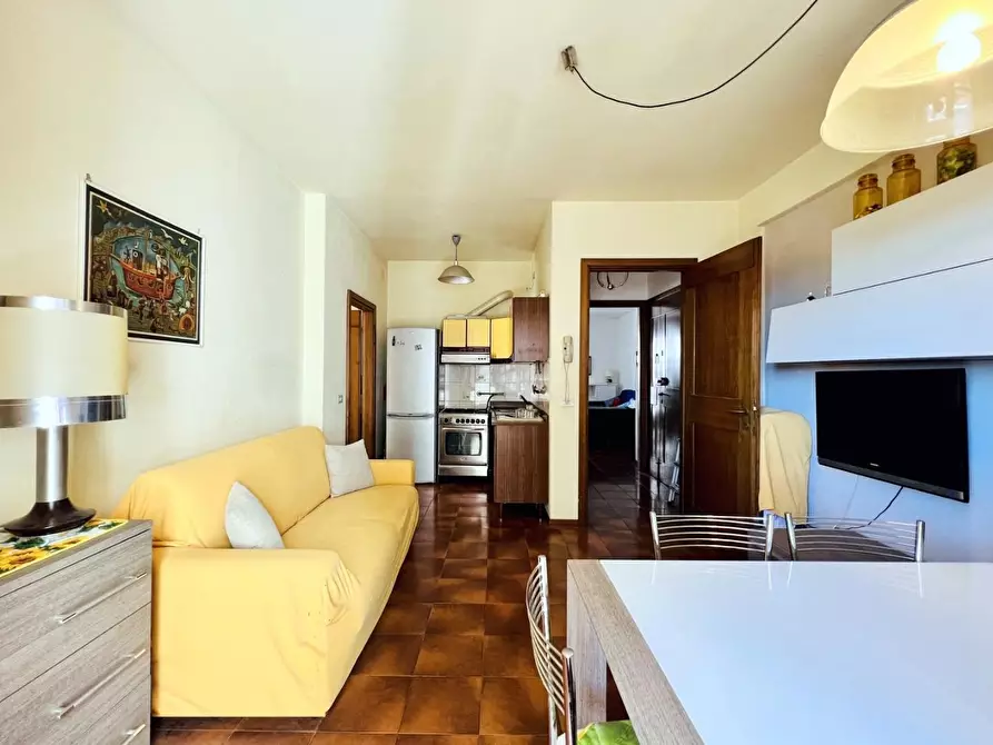 Immagine 5 di Appartamento in vendita  a Camaiore