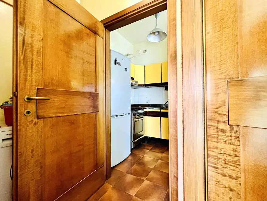 Immagine 16 di Appartamento in vendita  a Camaiore