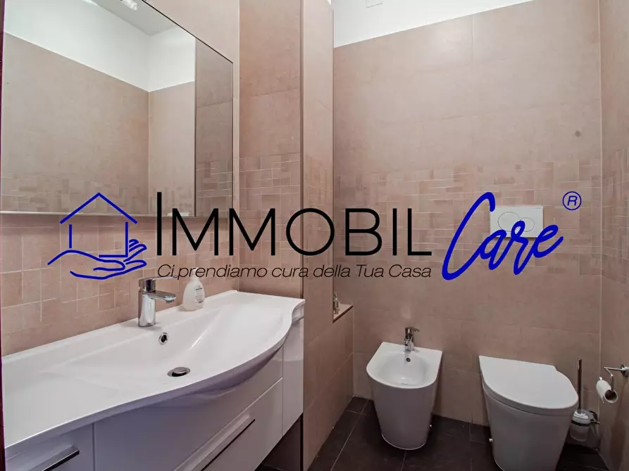 Immagine 19 di Appartamento in vendita  a Livorno