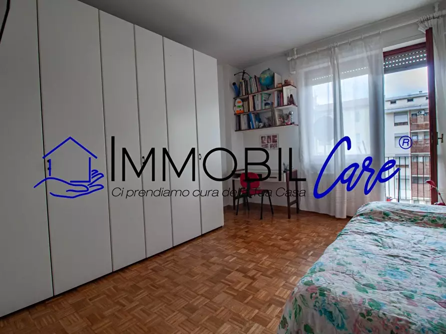 Immagine 15 di Appartamento in vendita  a Livorno