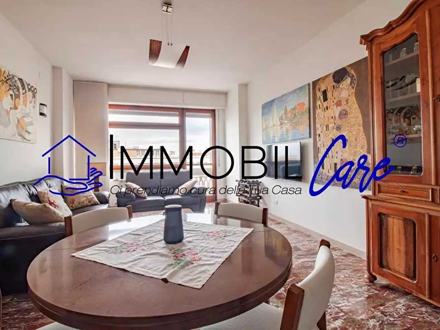 Immagine 2 di Appartamento in vendita  a Livorno