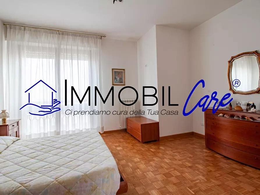 Immagine 11 di Appartamento in vendita  a Livorno