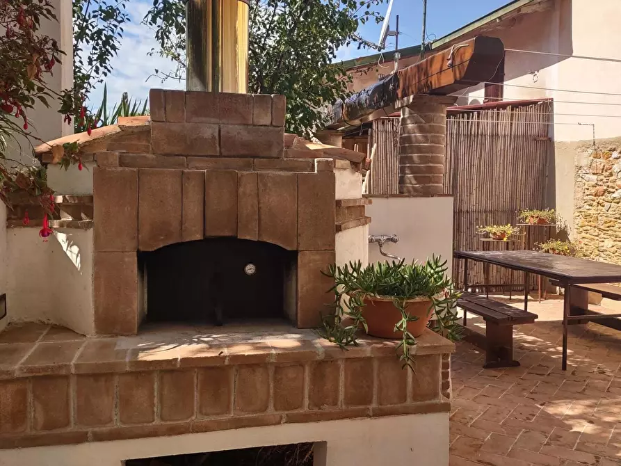 Immagine 21 di Casa bifamiliare in affitto  a Seravezza