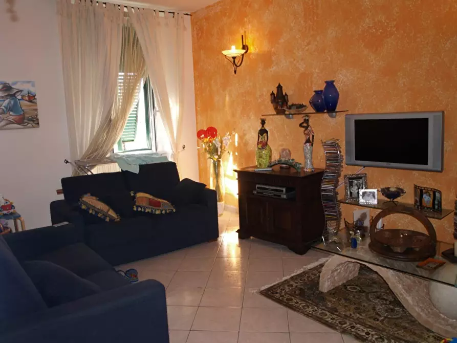 Immagine 1 di Appartamento in vendita  a Livorno