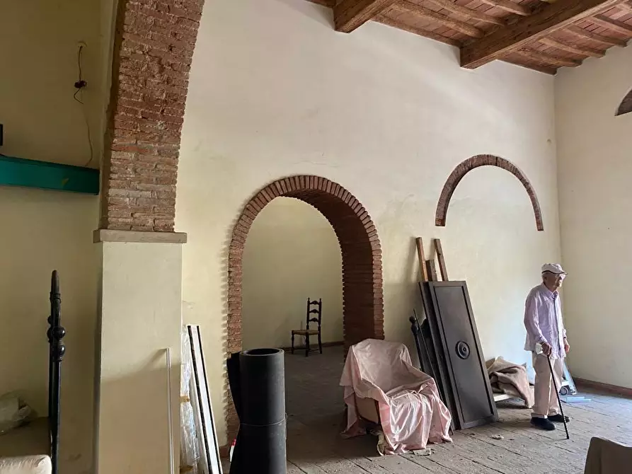Immagine 7 di Locale commerciale in affitto  a Livorno