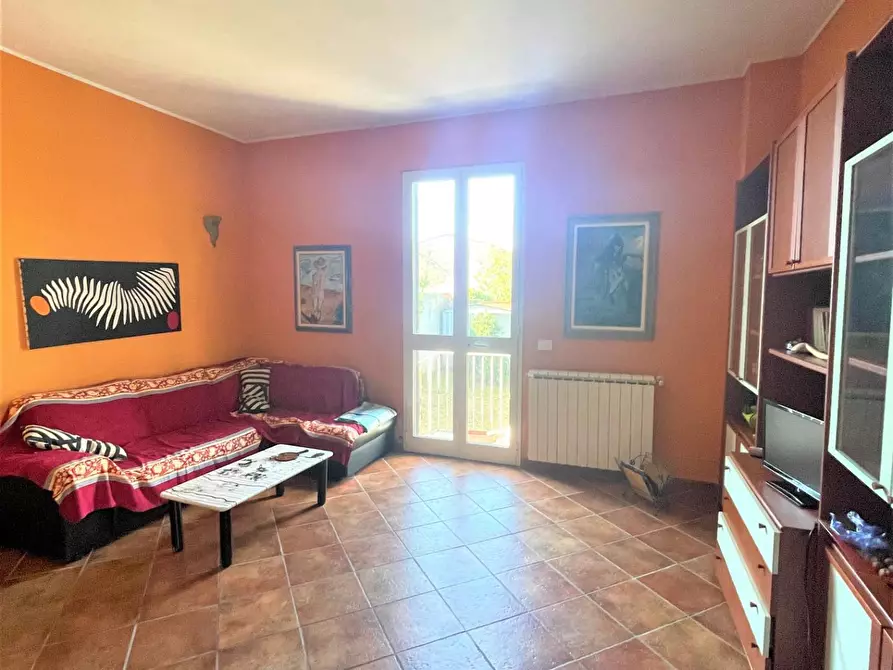 Immagine 3 di Casa bifamiliare in vendita  a Massa