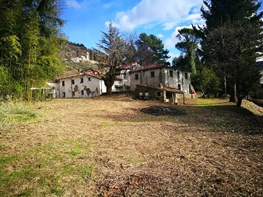 Immagine 5 di Casa semindipendente in vendita  a Fivizzano