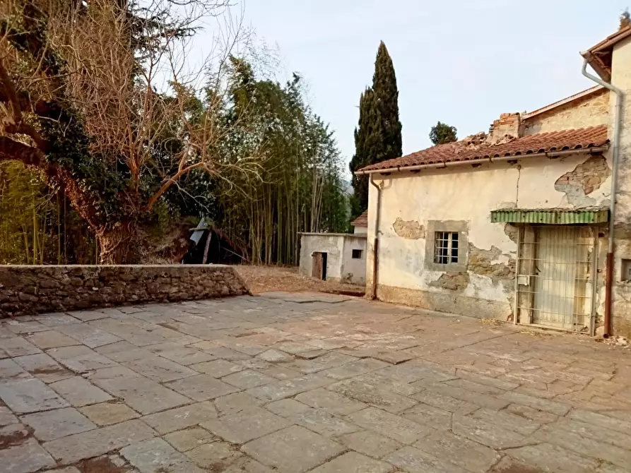 Immagine 7 di Casa semindipendente in vendita  a Fivizzano