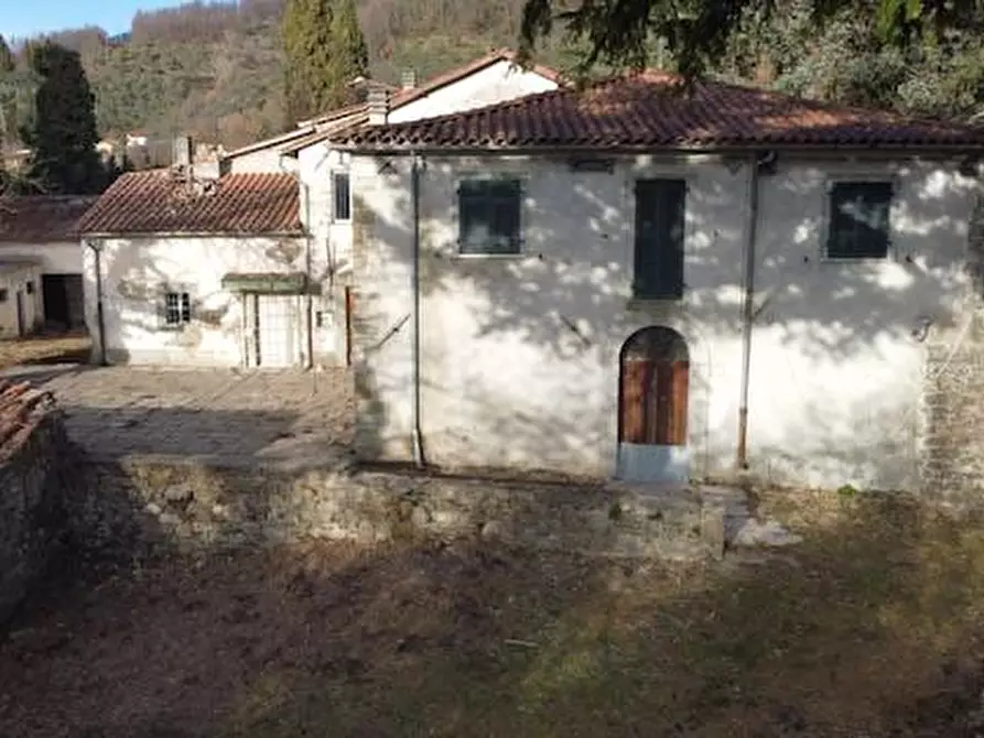 Immagine 4 di Casa semindipendente in vendita  a Fivizzano