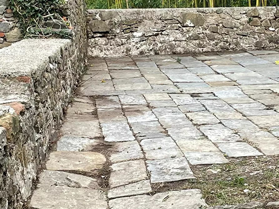 Immagine 12 di Casa semindipendente in vendita  a Fivizzano