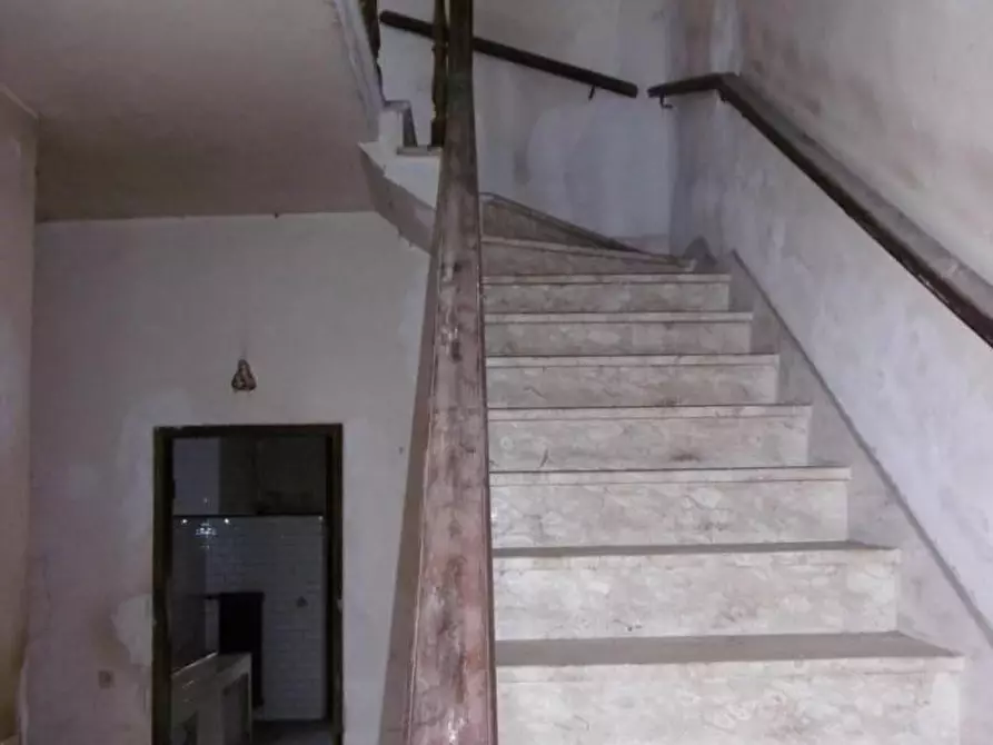 Immagine 5 di Terratetto in vendita  a Capraia E Limite