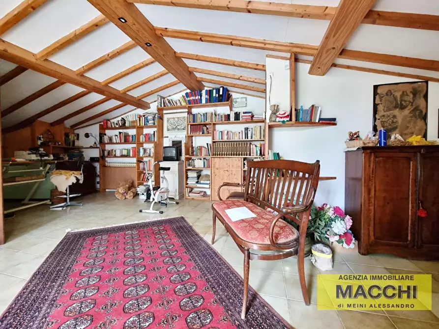 Immagine 25 di Villa in vendita  a Pontedera